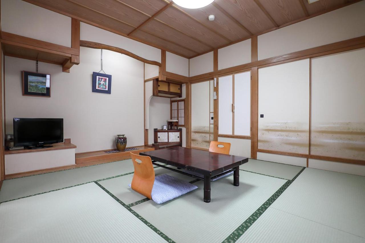 Tsukasaya Ryokan Tsuruoka Εξωτερικό φωτογραφία